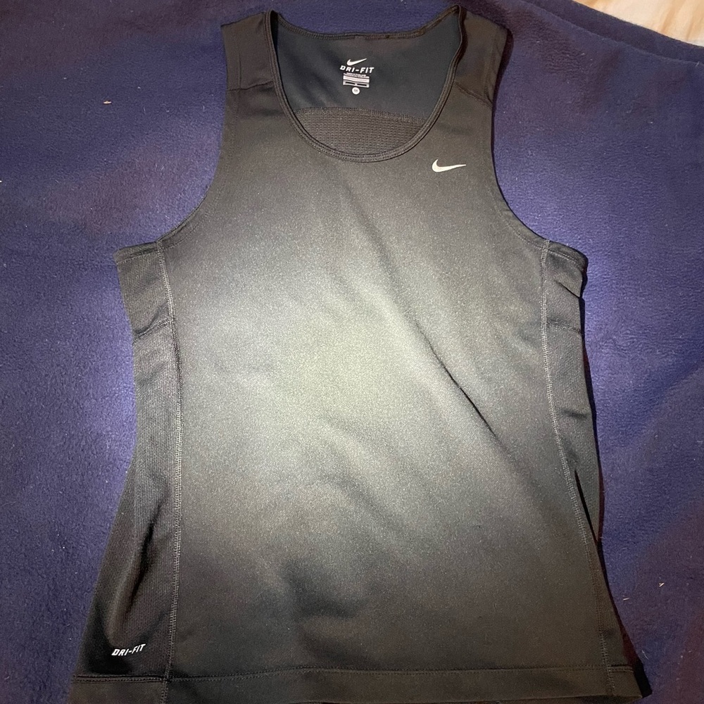 Men’s dri-fit miler tank top. Black